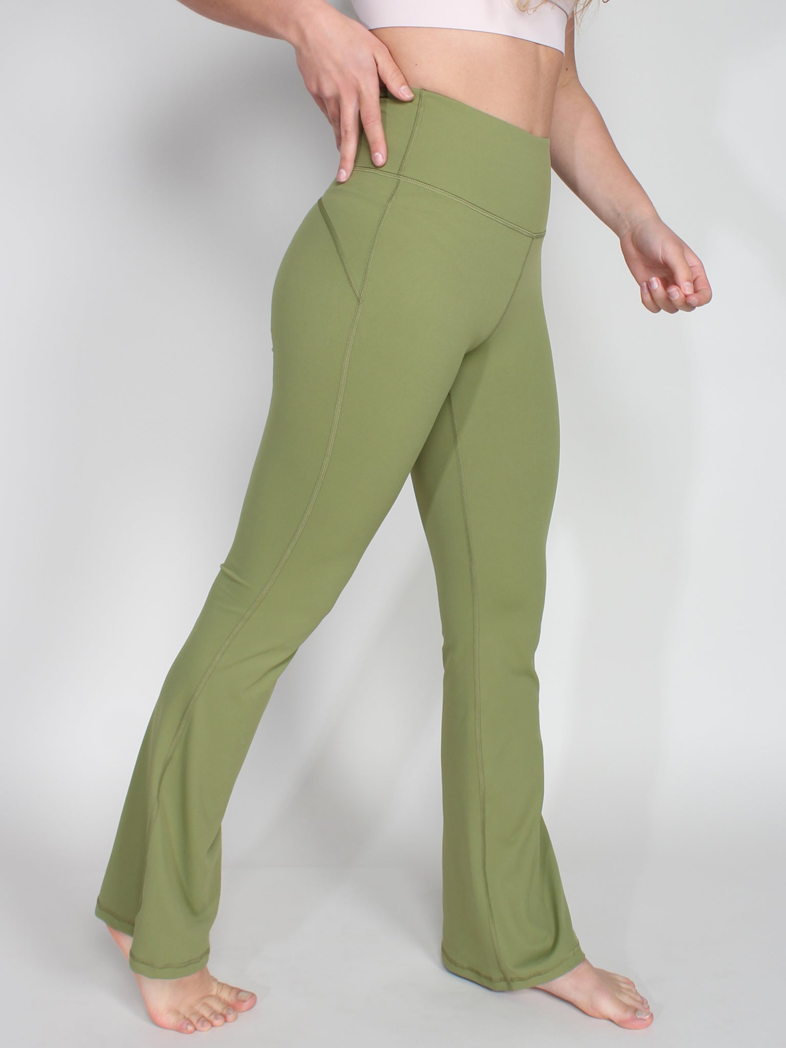 Flared yoga high waist tights - pistachio